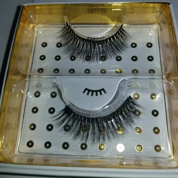 BATTINGTON Silk Lashes - Picture 1 of 4